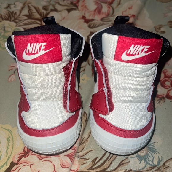 Infant Jordan one Chicago dunks lightly used! - Picture 1 of 4